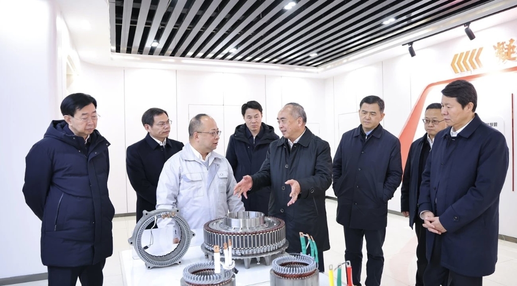 开足马力“赶订单”，，奋力冲刺“开门红”  | 山东省委书记林武调研mansion88临沂工厂新能源电驱动项目